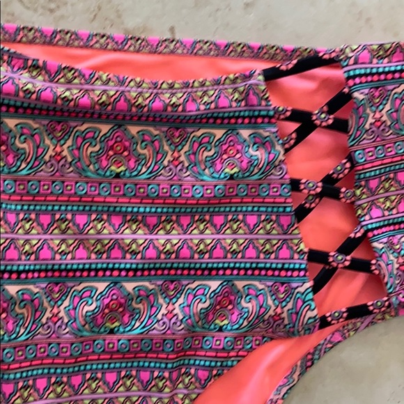 High waisted bikini bottoms size medium - Picture 3 of 6